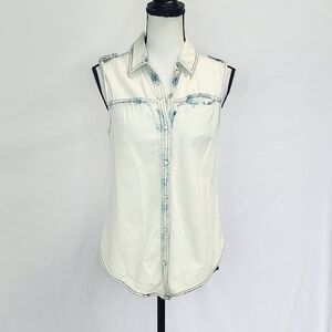 Jolt Bleached Denim Single Breasted Sleeveless Button Down Top